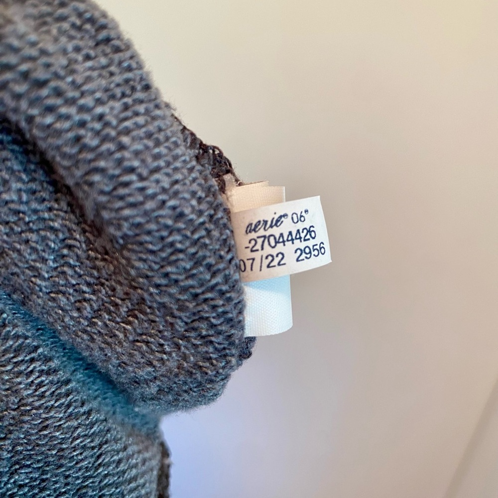 Aerie down to earth sweatshirt Size Small Quarter Zip Charcoal Grey Athleisure - Picture 8 of 10